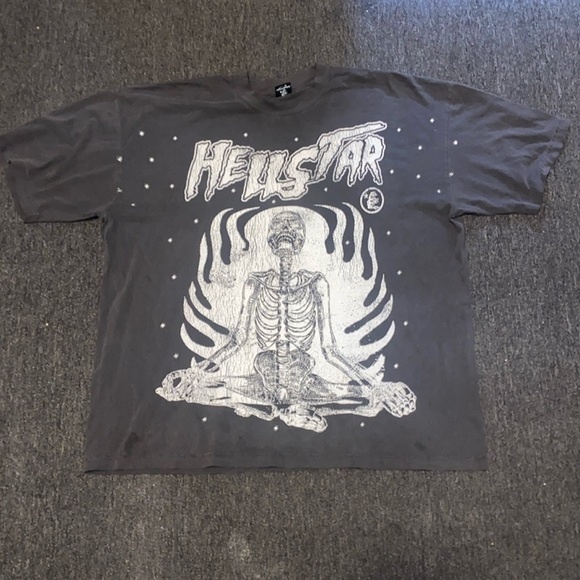 Selling Hellstar T-shirt  worn twice want to get rid of it 1st come 1st served